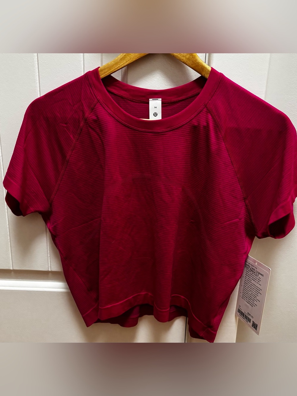 Lululemon Women's Short Sleeve Swiftly Tech Cropped